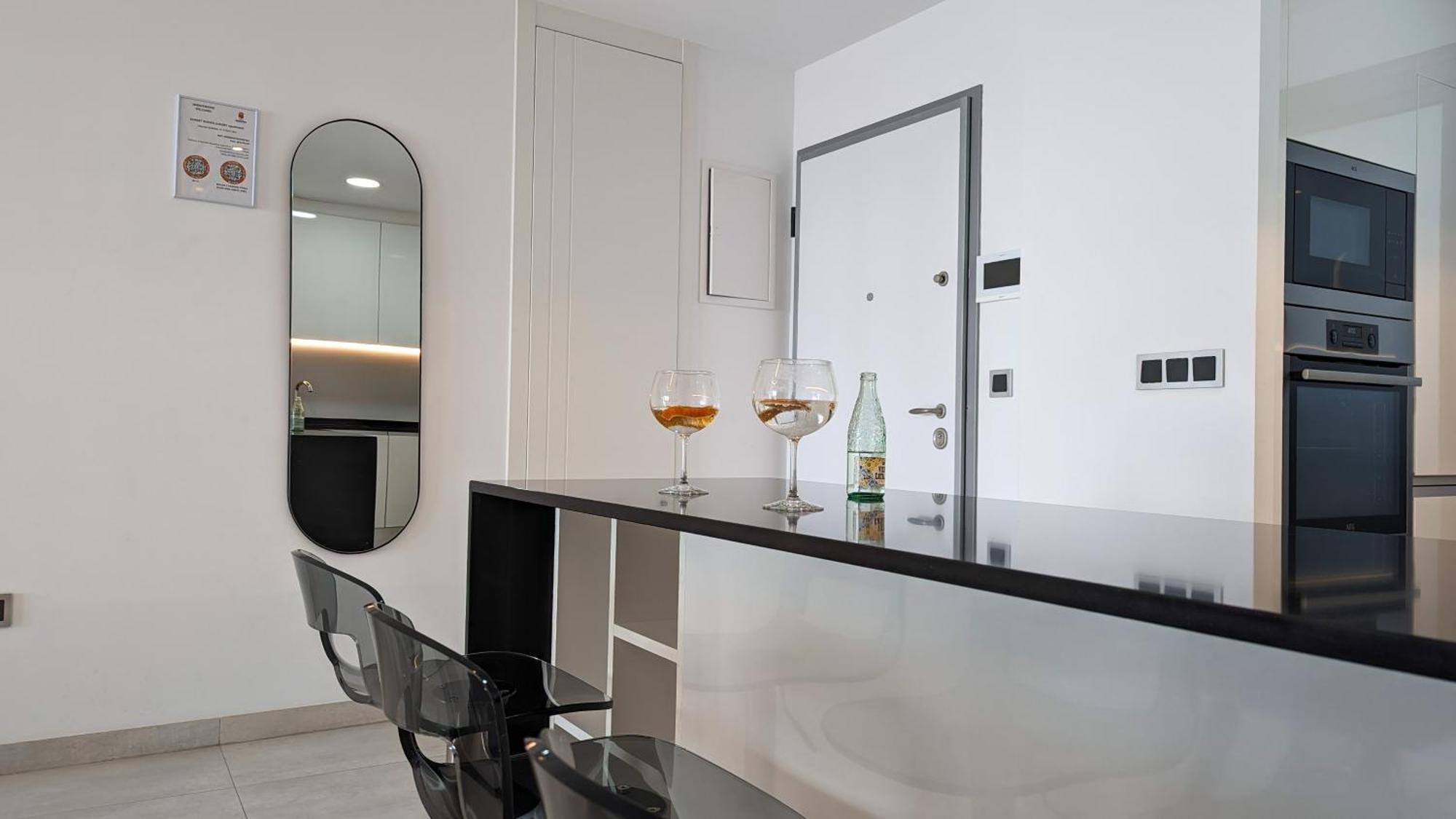 Sunset Waves Luxury Apartment Бенидорм Екстериор снимка