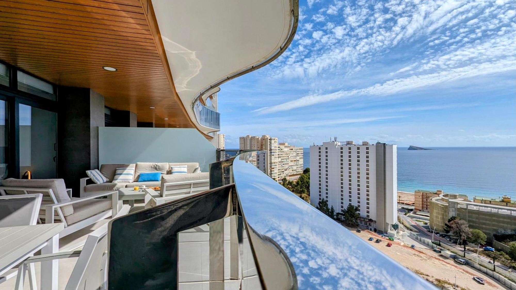 Sunset Waves Luxury Apartment Бенидорм Екстериор снимка