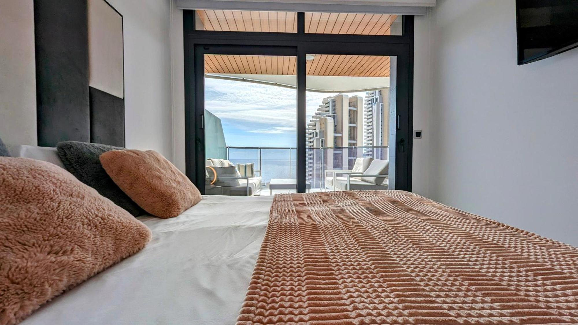 Sunset Waves Luxury Apartment Бенидорм Екстериор снимка