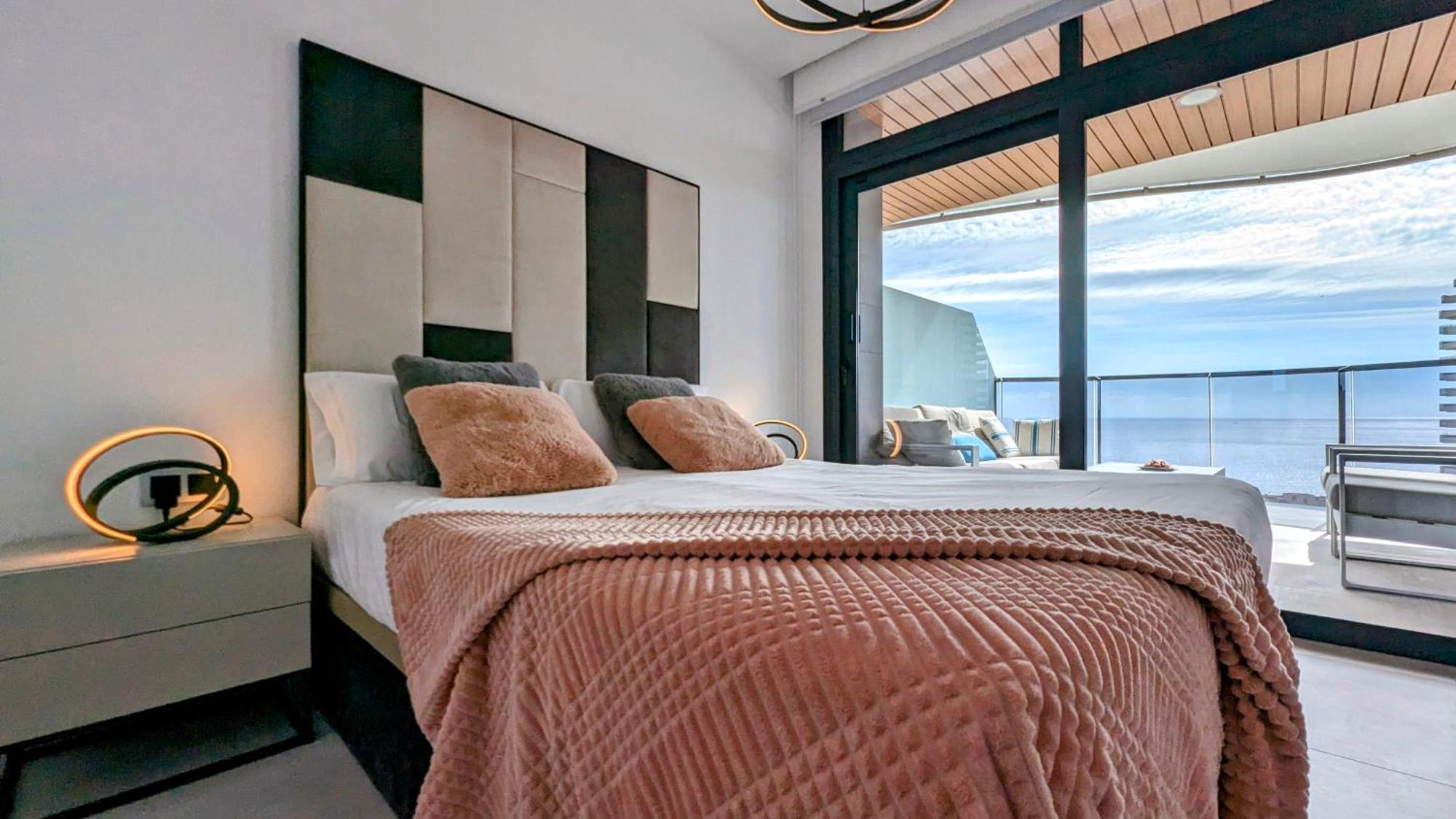 Sunset Waves Luxury Apartment Бенидорм Екстериор снимка