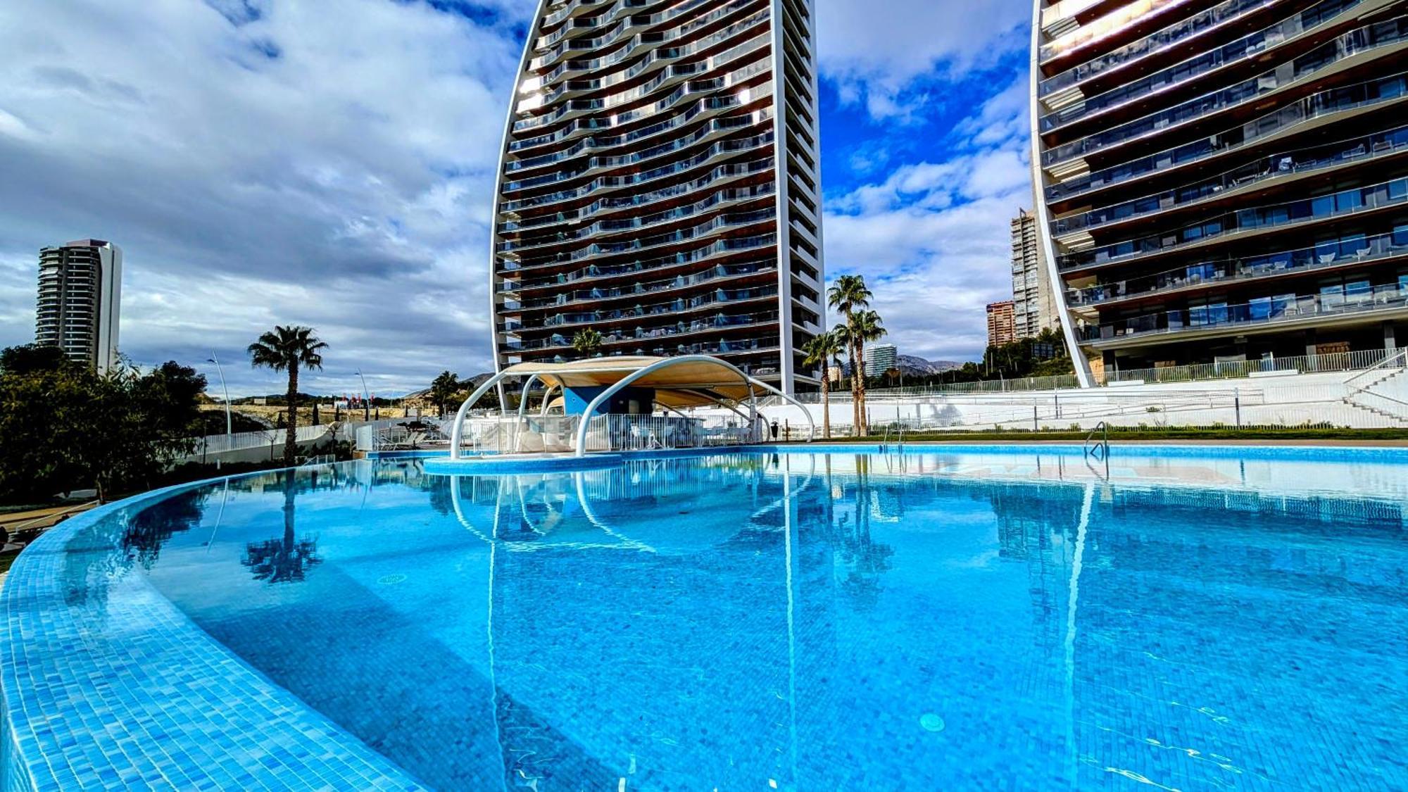 Sunset Waves Luxury Apartment Бенидорм Екстериор снимка